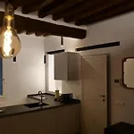 אורחן Antica Osteria Del Mirasole *
