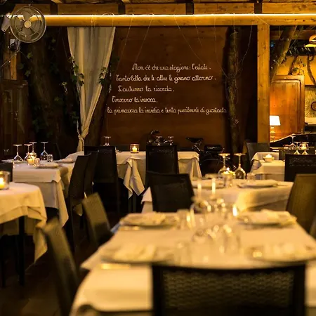 Πανδοχείο Antica Osteria Del Mirasole *
