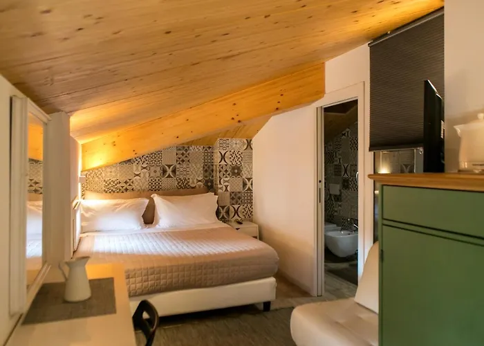 Inn Antica Osteria Del Mirasole