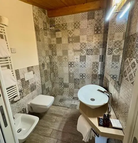 Antica Osteria Del Mirasole *